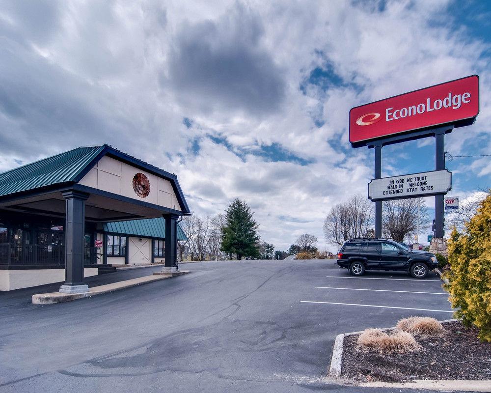 Econo Lodge Beckley Exterior photo