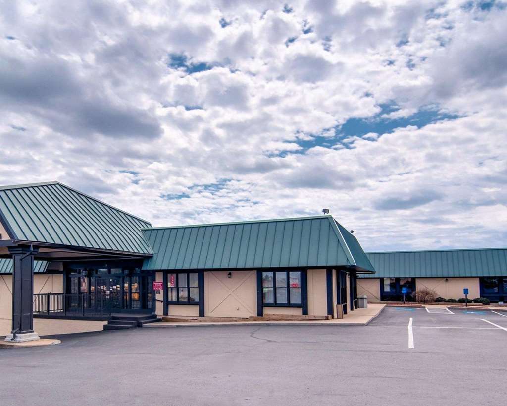 Econo Lodge Beckley Exterior photo