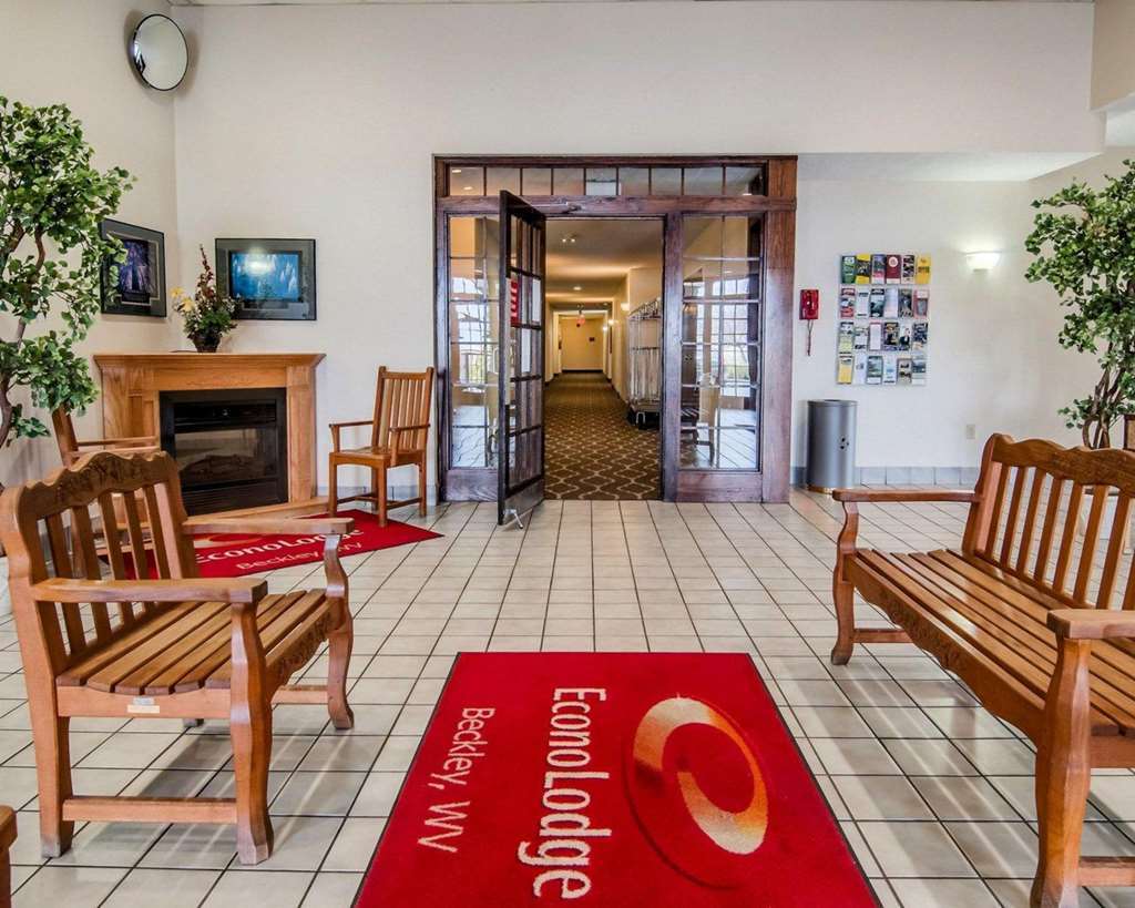 Econo Lodge Beckley Interior photo